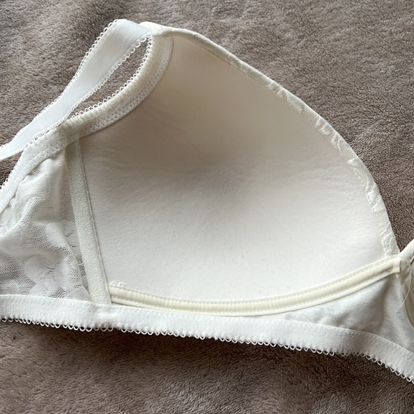 Wacoal Awareness Contour Wireless Bra 856167, Size 38B - Picture 10 of 16